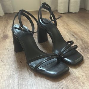 Gianni Binni Black Summer Heels 6.5